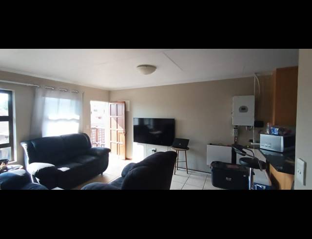 2 BEDROOM PROPERTY TO RENT IN CHANCLIFF RIDGE